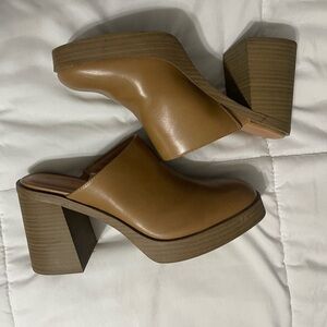 Women's Tan Block Heel Mules